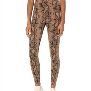 Drive Python Leggings